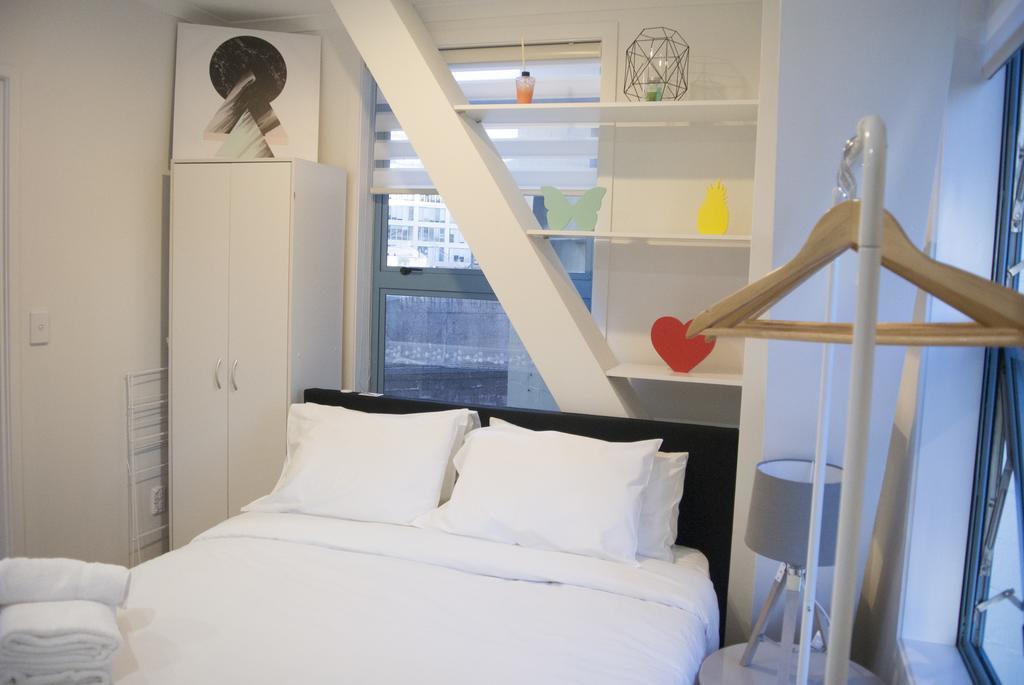 Appartamento Snug Studio In The Heart Of The City Auckland Esterno foto